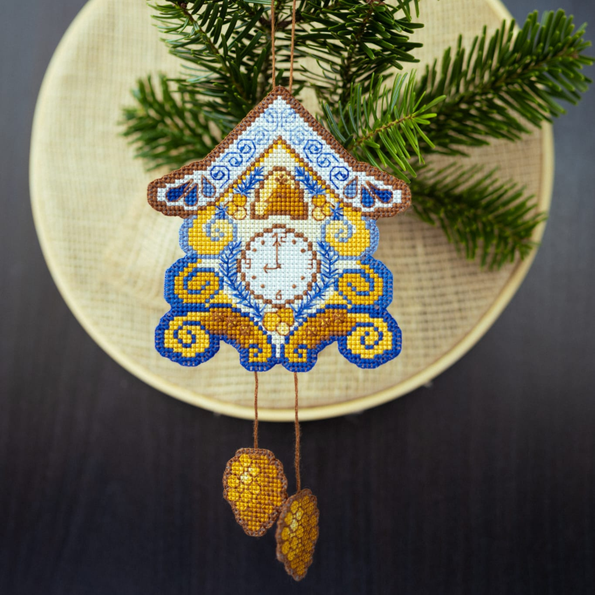 Wallclock cross stitch Christmas decor DIY