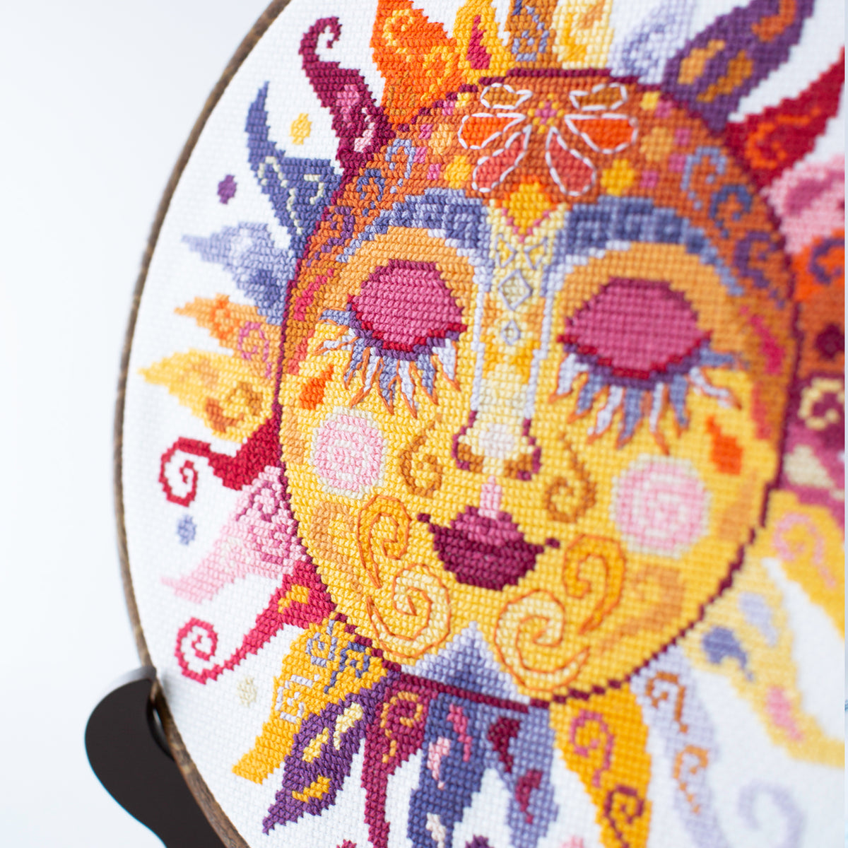 Clouse up Colorful swirl sun cross-stitch kit by happy x craft